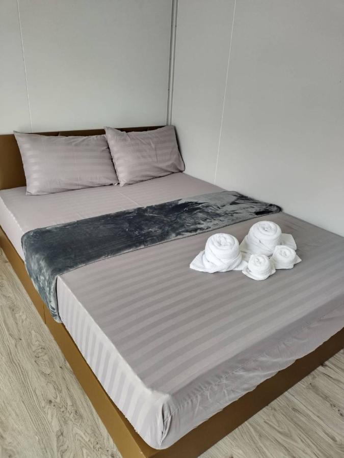 Wild Ones Hostel バンコク都 エクステリア 写真